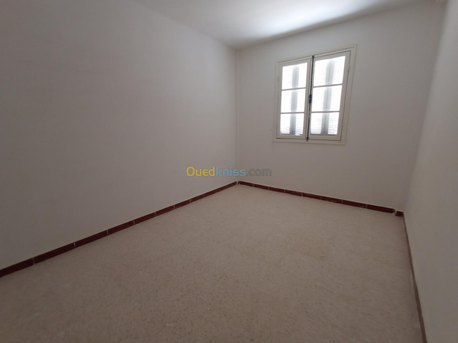 Location Appartement F4 Khenchela Khenchela