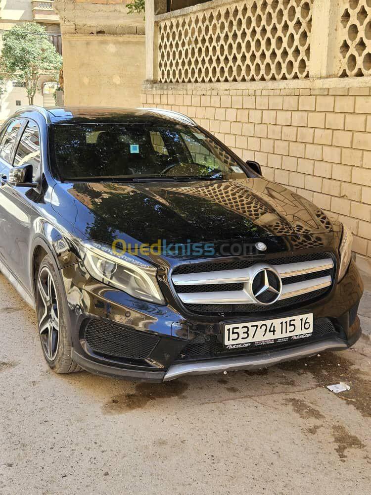 Mercedes GLA 2015 