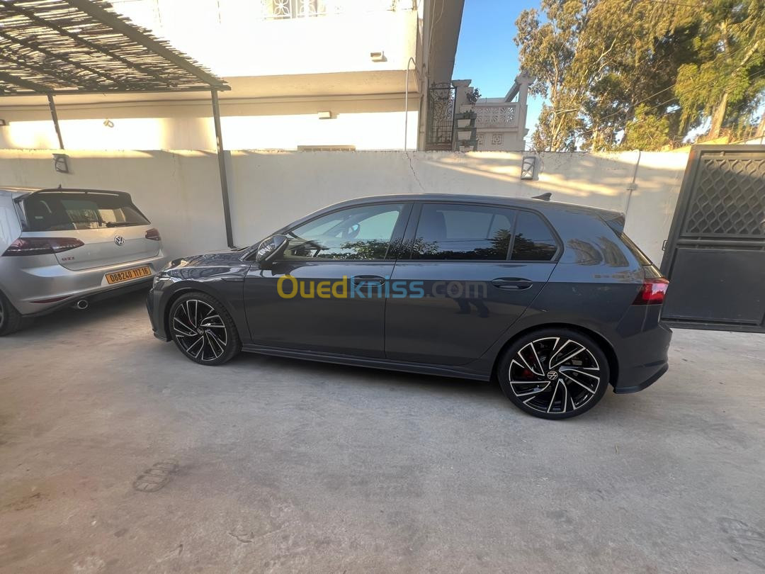 Volkswagen Golf 8 2024 Full option