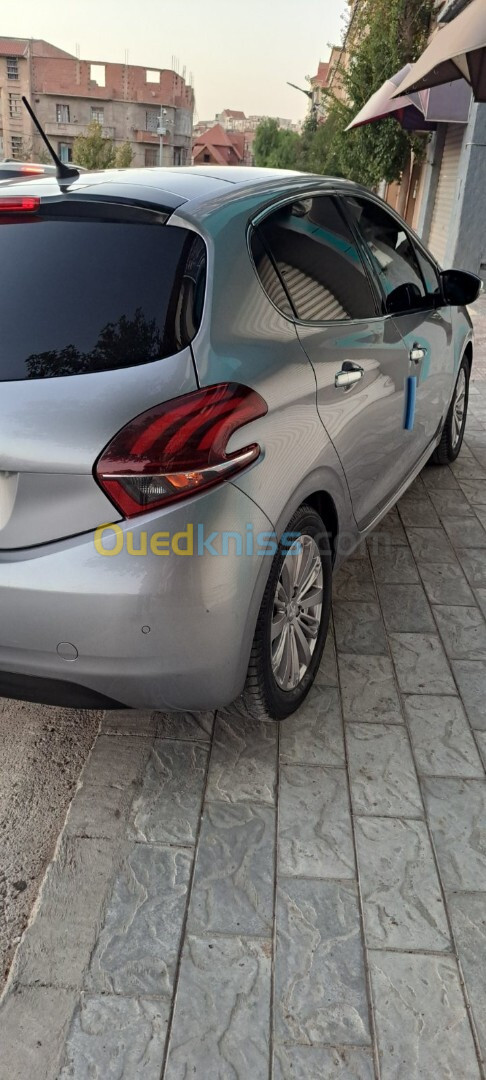 Peugeot 208 2019 Allure Facelift