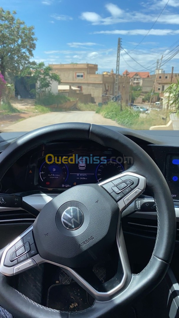 Volkswagen Golf 8 2022 Live plus