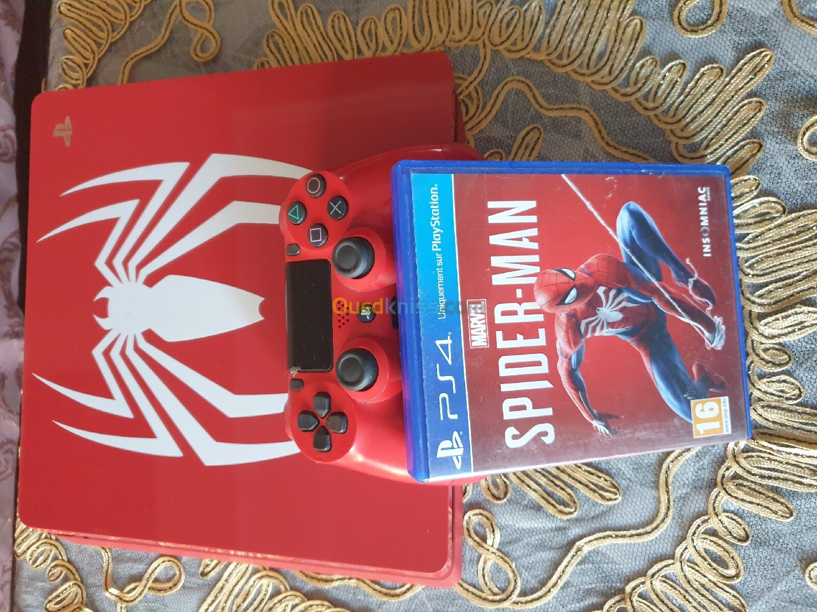 Ps4 slim 1Tera édition Spider-Man avec jeux Spider-Man version 11.52 