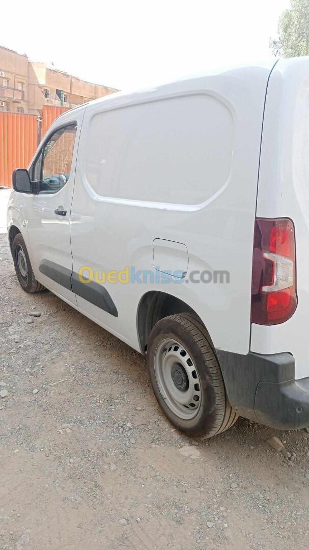 Fiat DOBLO dz 2024 