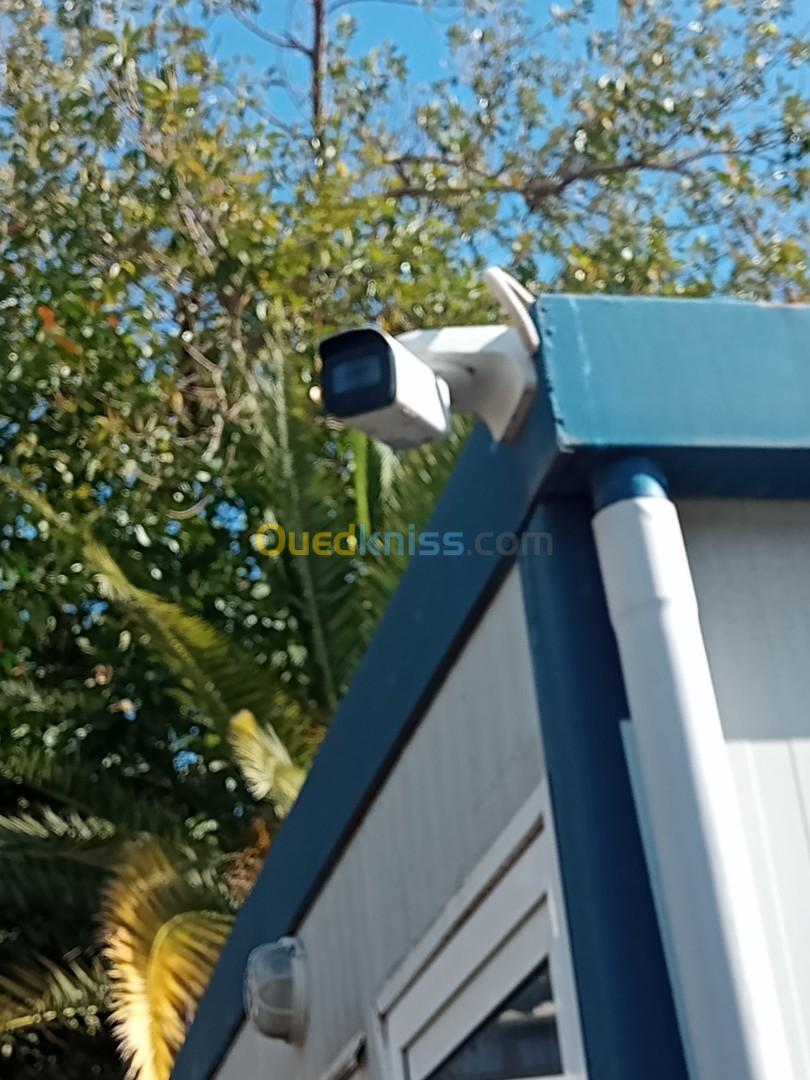 Caméra de surveillance, contrôle d'accès, alarme, réseau informatique 
