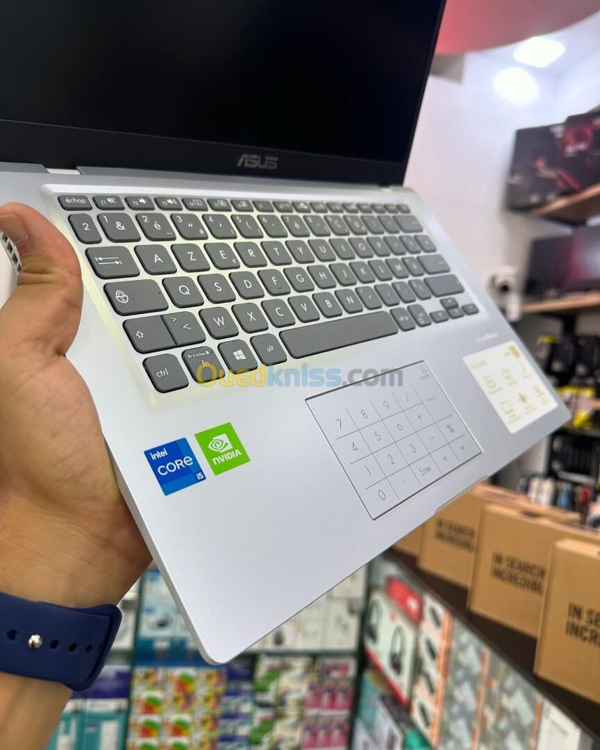 ASUS VIVOBOOK X415E Intel Core i5-1135G7 8 Mo de cache, à 4,20 GHz 8GB 256GB SSD 14 FULL HD MX330