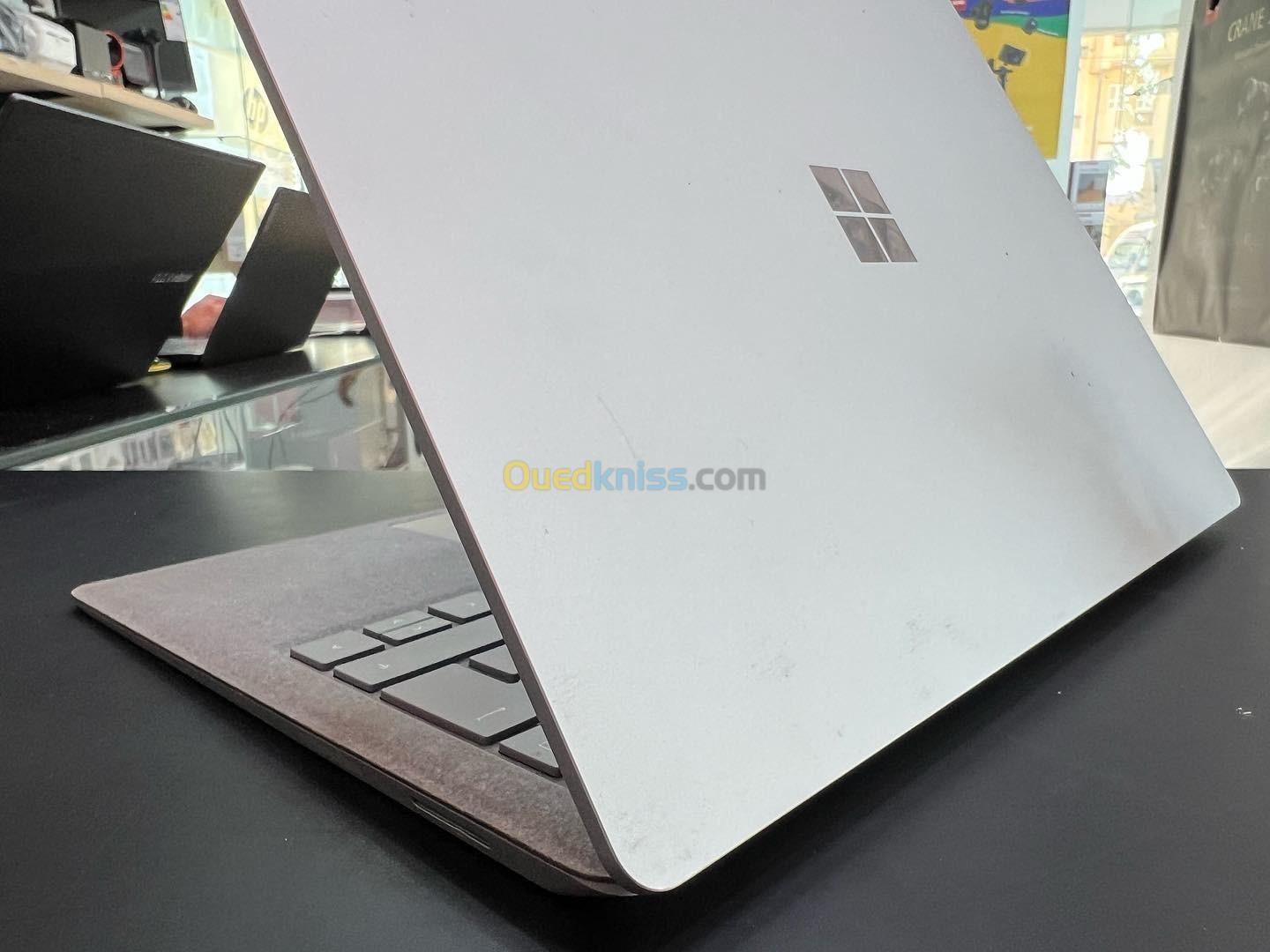 MICROSOFT SURFACE LAPTOP 1769 Inte Core i7-7660U 4 Mo  cache,'à 4,00 GHz  8GB 256GB SSD TACTILE 14" 