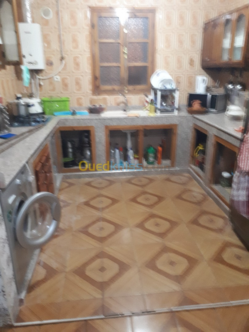 Vente Appartement F04 Bechar Bechar