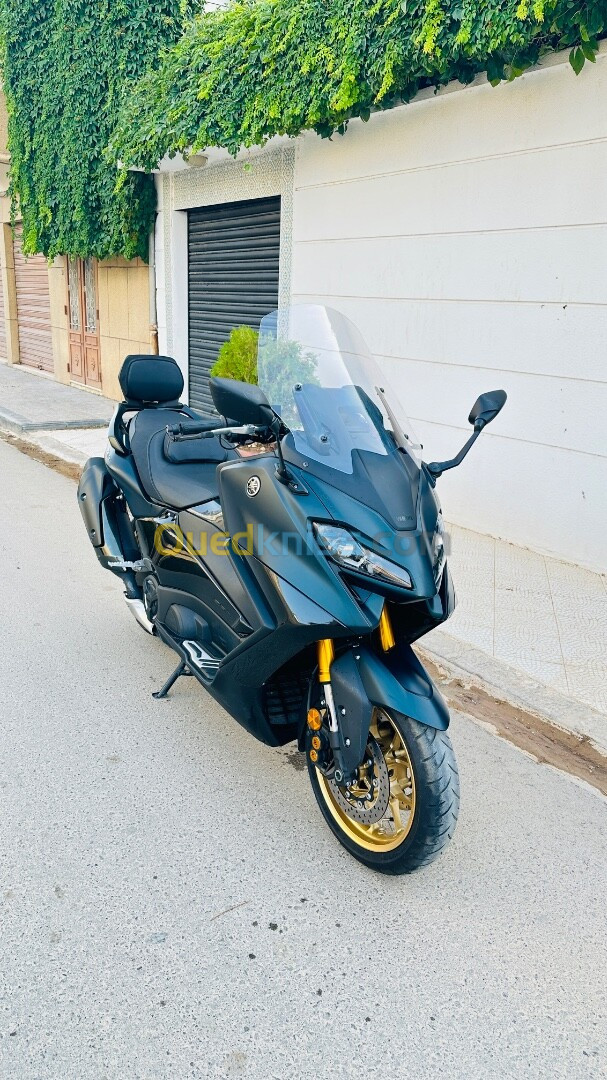 Yamaha Tmax 2022