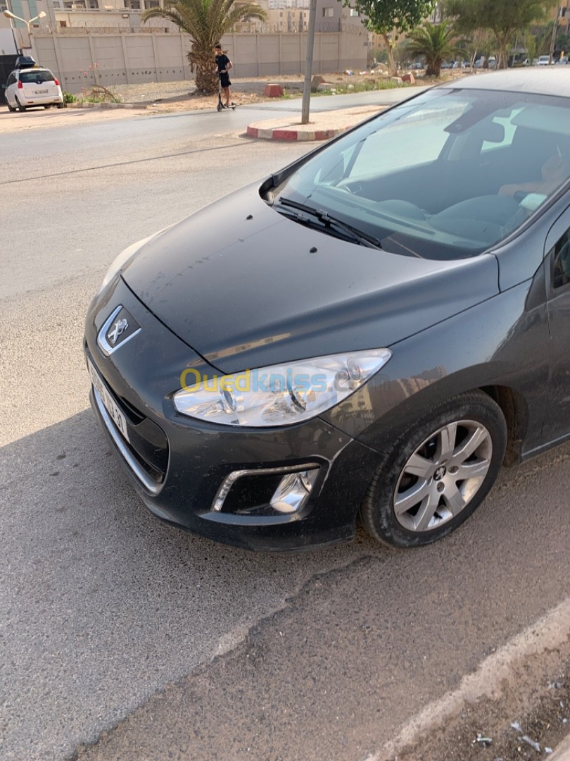 Peugeot 308 2013 