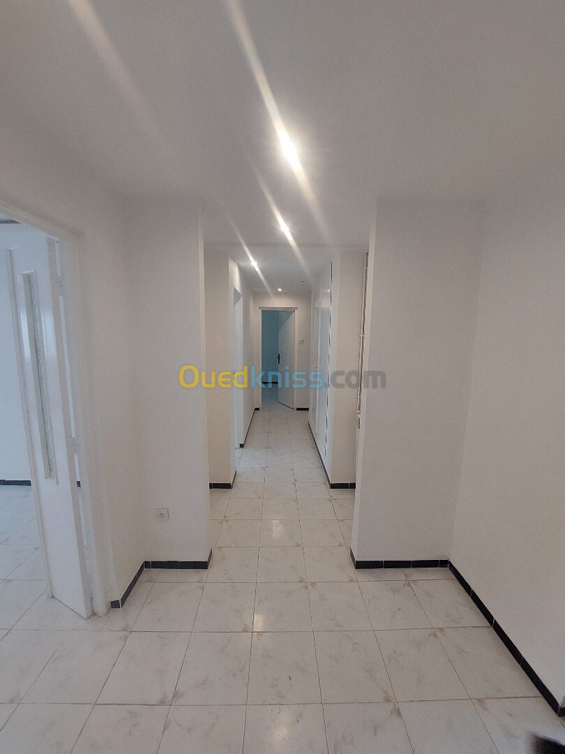 Location Appartement F4 Alger Said hamdine