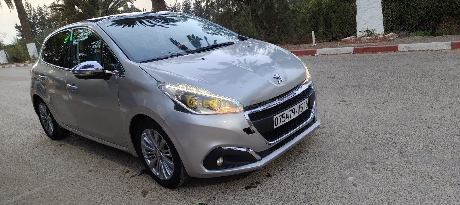 Peugeot 208 2015 Allure Facelift