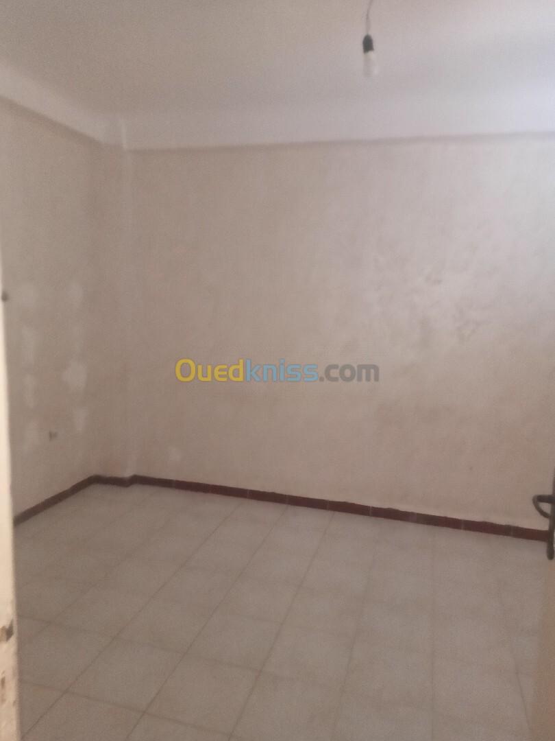 Location Appartement F3 Blida Soumaa