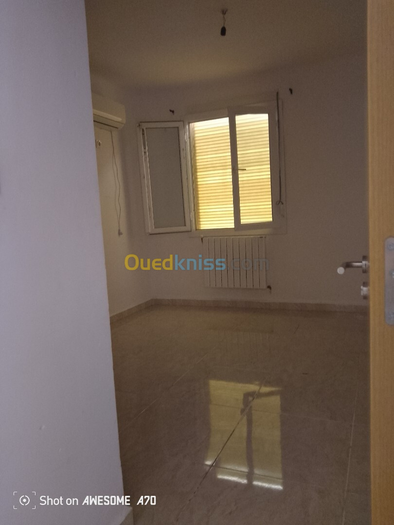 Location Appartement F4 Alger Souidania