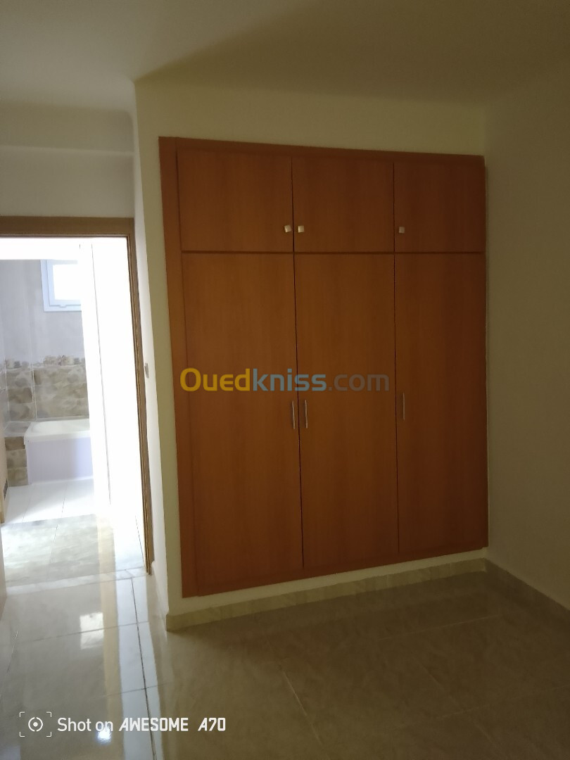 Location Appartement F4 Alger Souidania