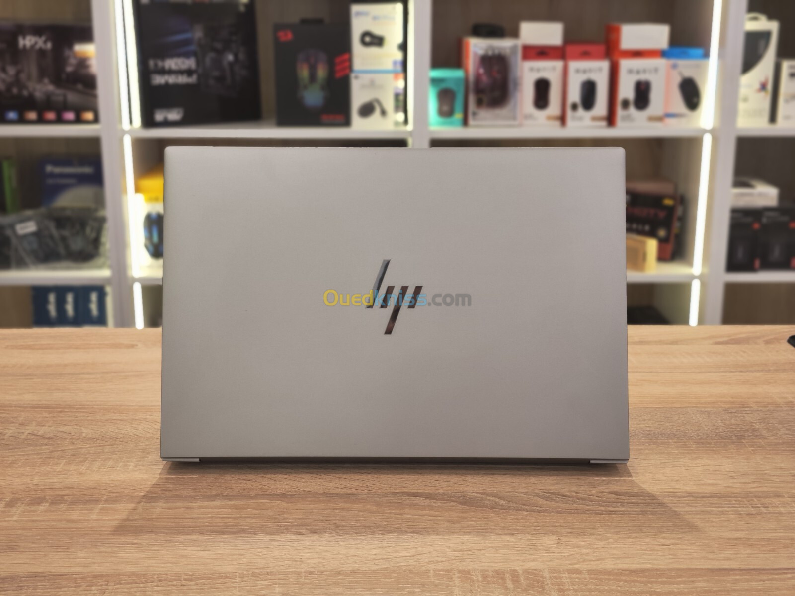 STATION HP ZBOOK STUDIO G10 I9-13900H 32Go DDR51TB NVMe RTX4070 8GB 16" FHD+ IPS WIN11