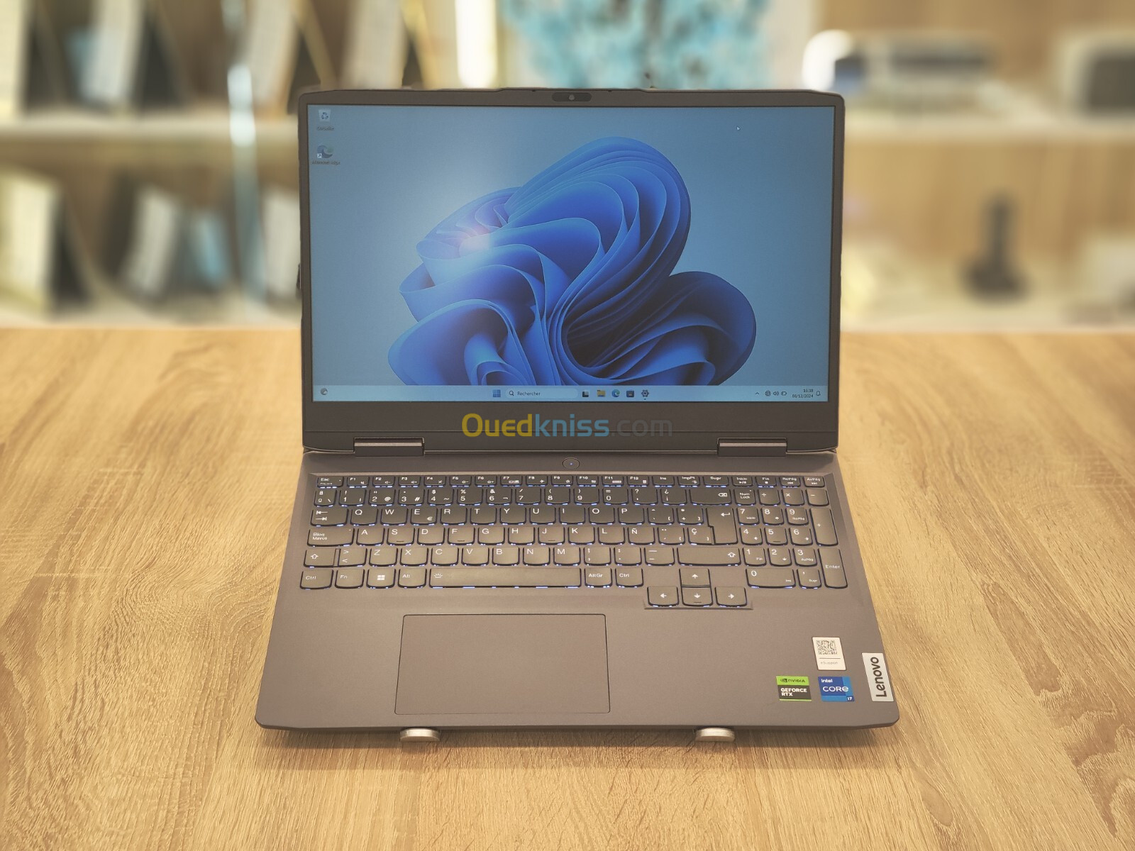 LENOVO LOQ 15IRH8 I7-13620H 16Go DDR5 512GB NVMe RTX 4060 8GB 15.6" FHD IPS WIN11 