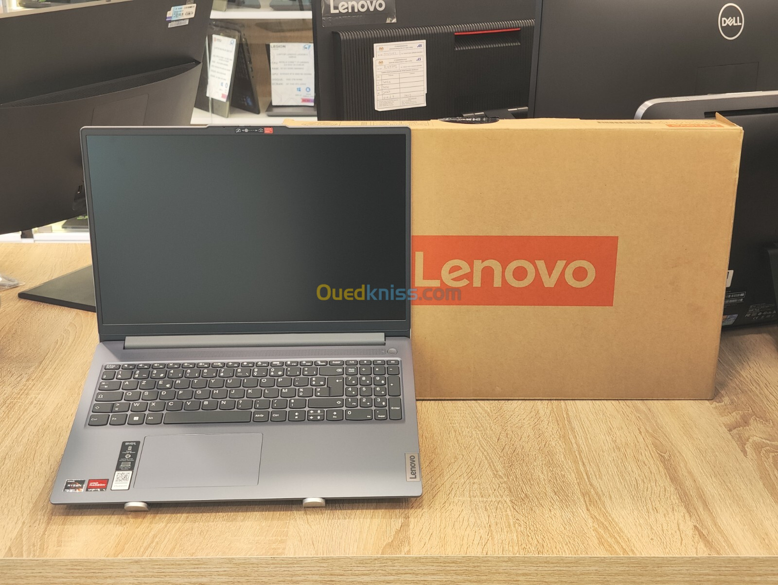 LENOVO IDEAPAD SLIM-3 16ABR8 RYZEN 7-7730U 16Go 512GB NVMe 16" FHD+ IPS WIN 11HOME