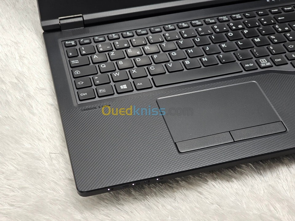 FUJITSU LIFEBOOK E5511 I5-1135G7/8G/512SSD/15.6"/WIN10