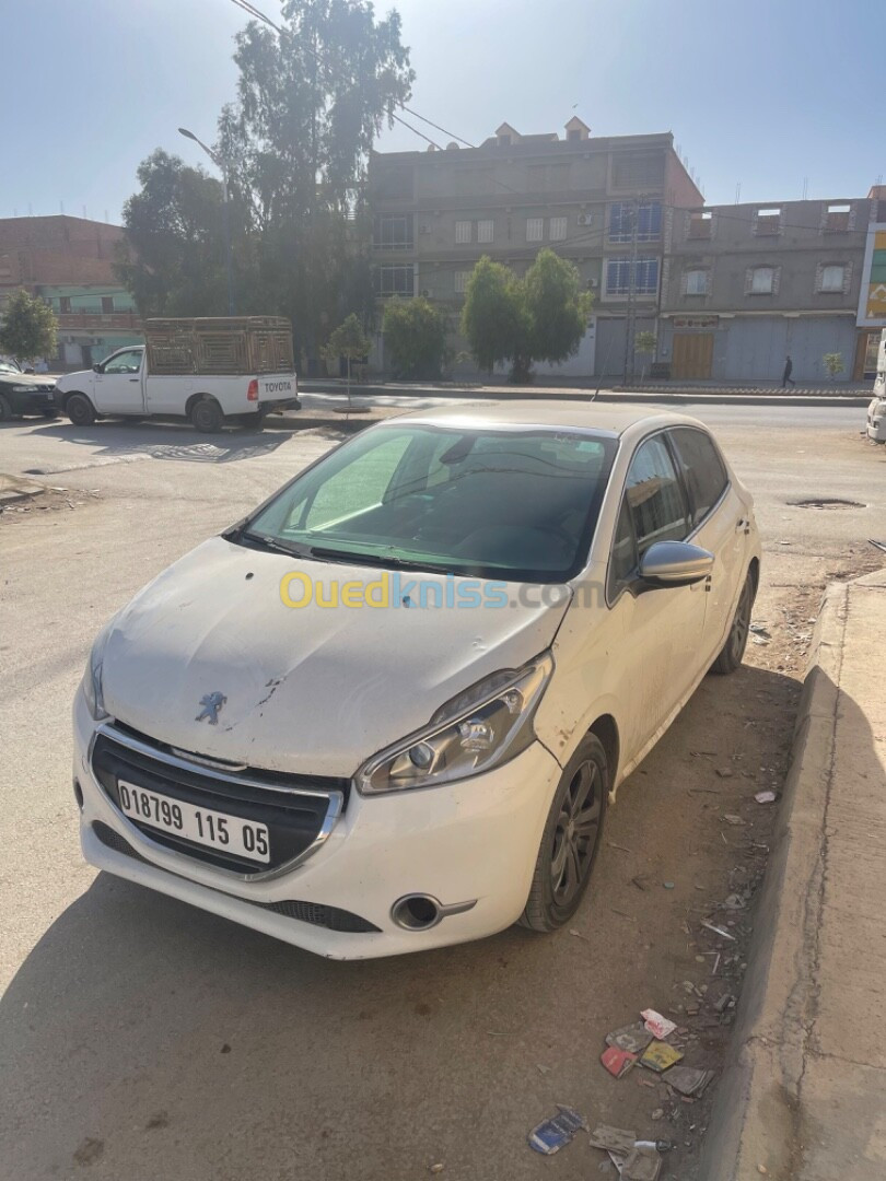 Peugeot 208 2015 Allure