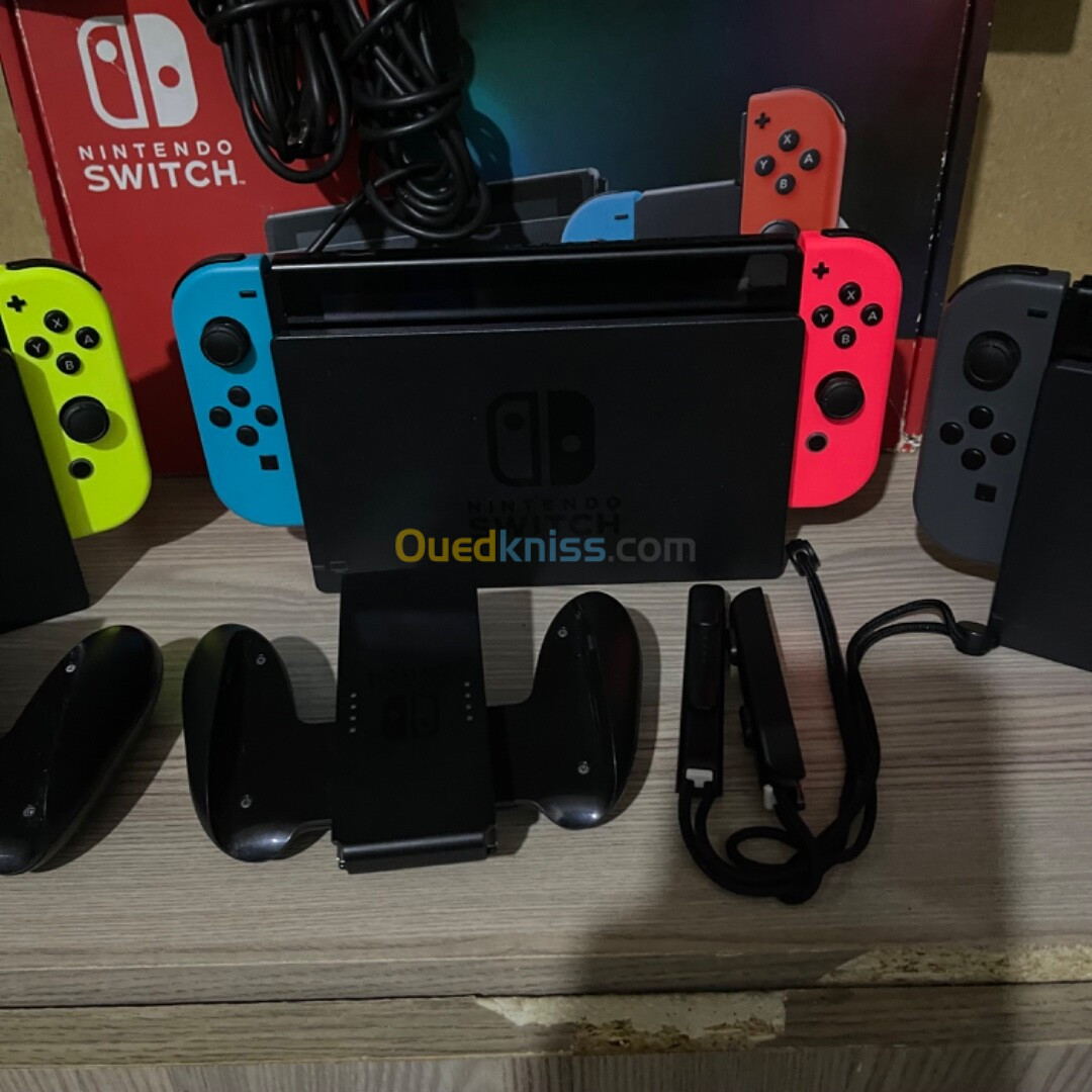 Nintendo switch console complete , dock tv seul 