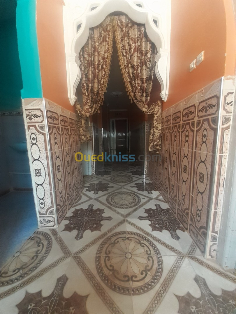 Vente Villa Tiaret Mahdia