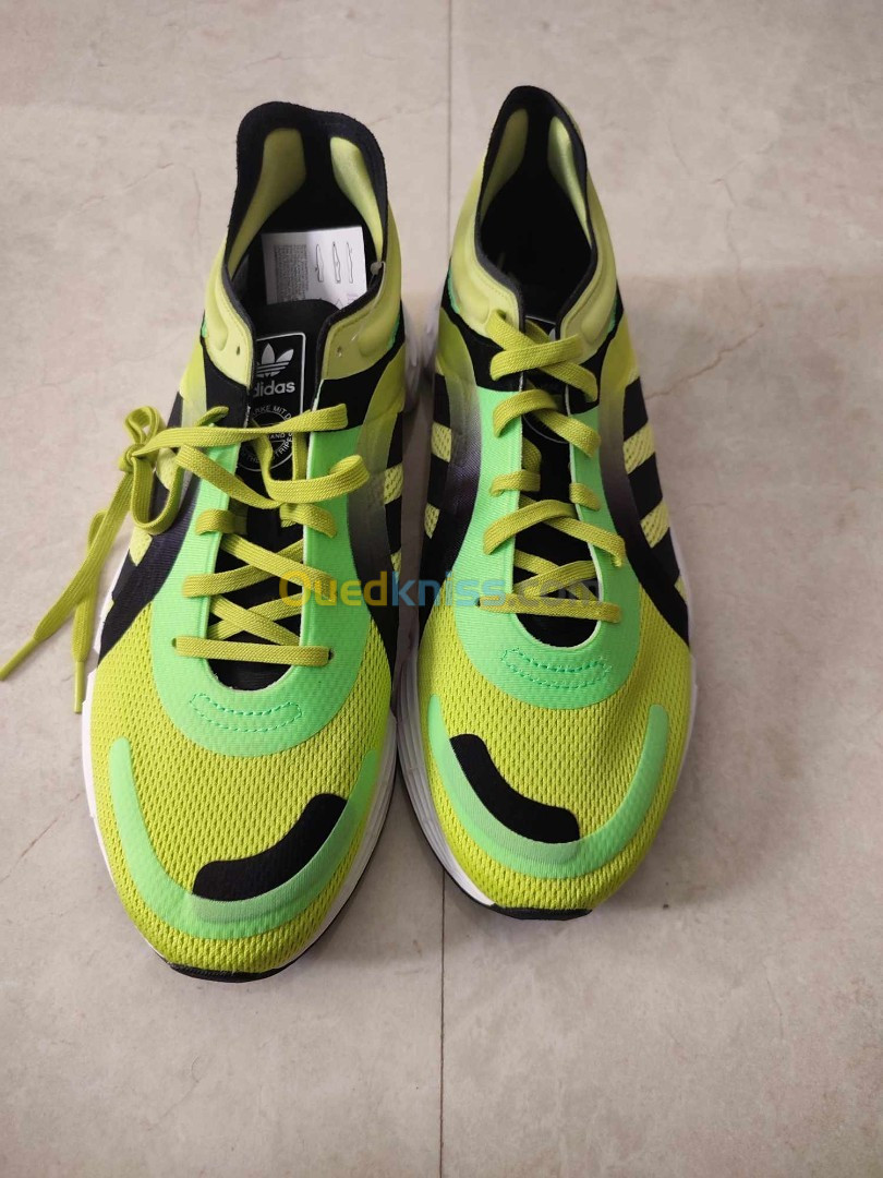 Adidas Perroquet Neuve pointure 42