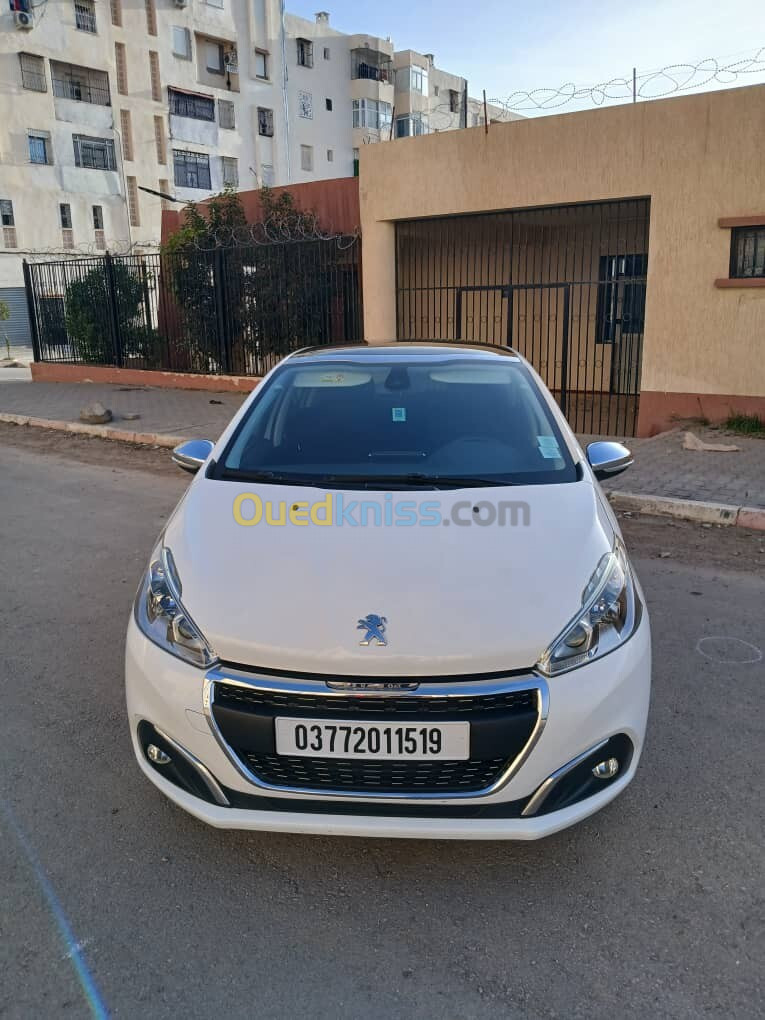 Peugeot 208 2015 Allure Facelift