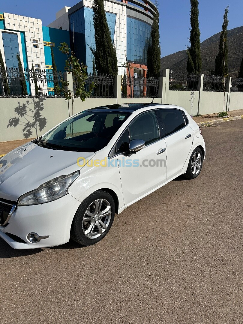 Peugeot 208 2014 Allure