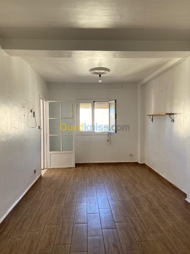 Location Appartement F3 Alger Ain benian