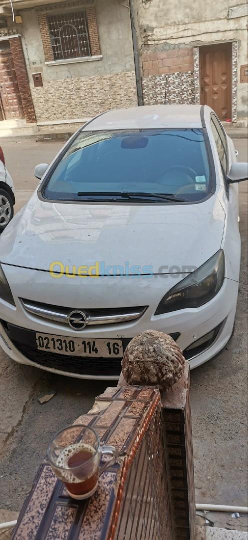 Opel Astra 2014 