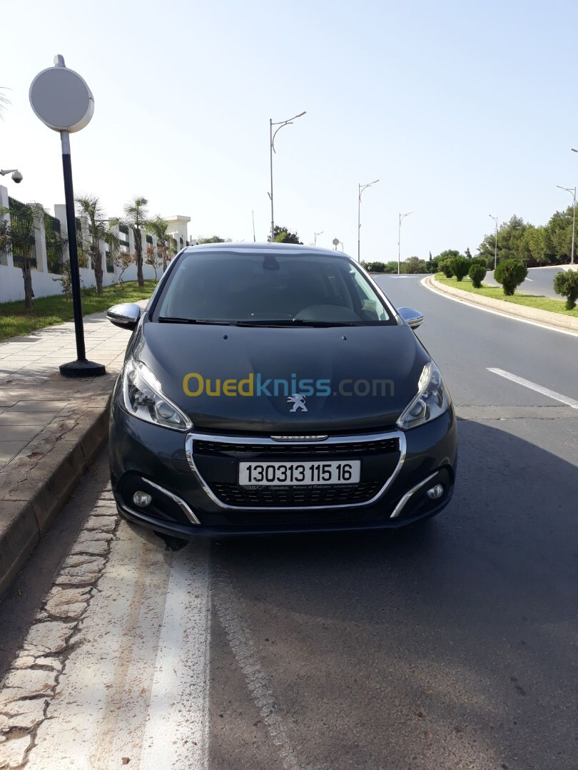 Peugeot 208 2015 Allure