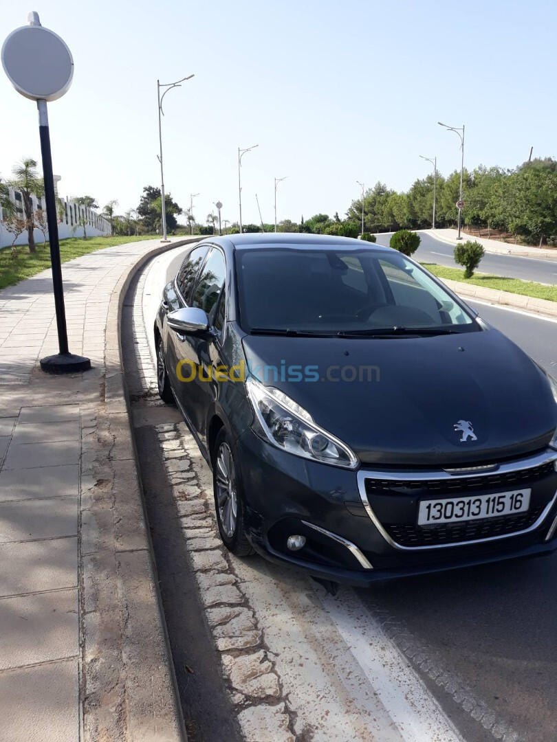 Peugeot 208 2015 Allure