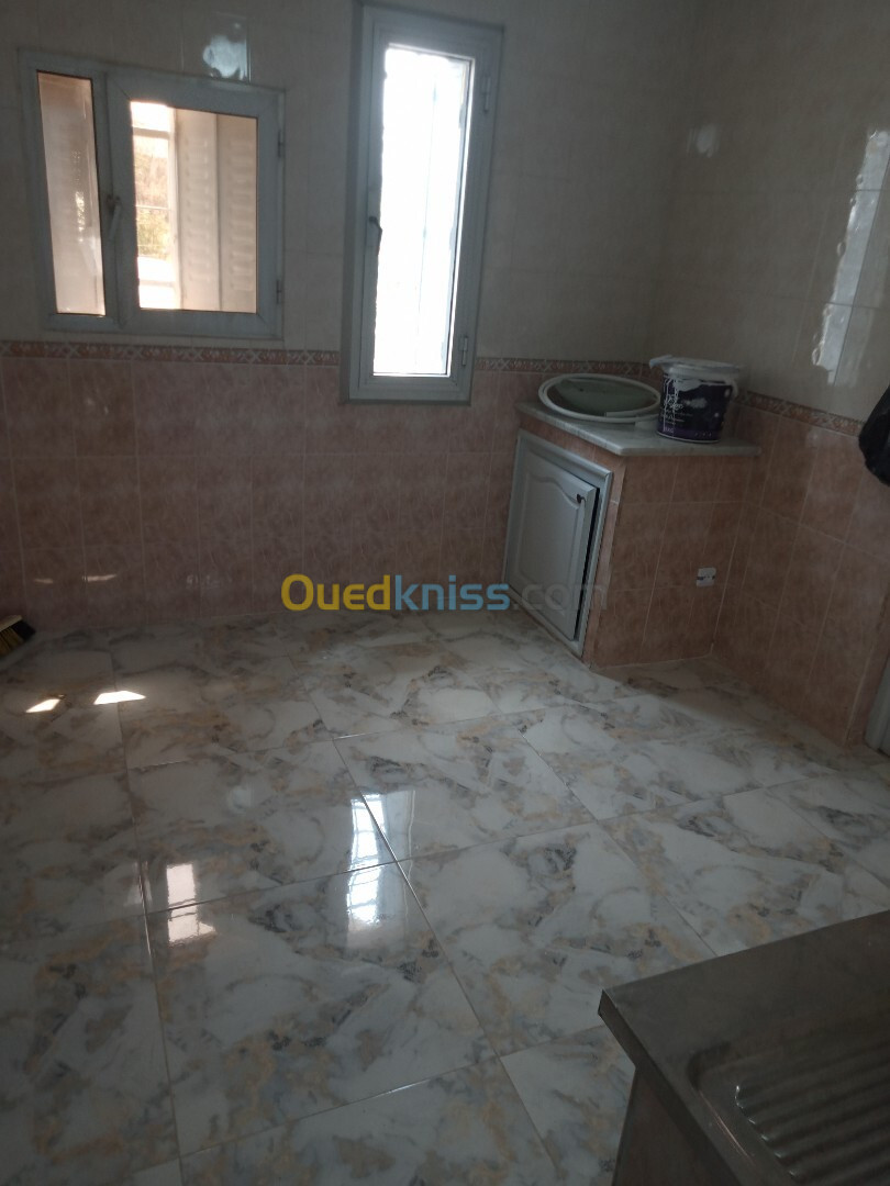 Location Appartement F5 Alger Bir mourad rais