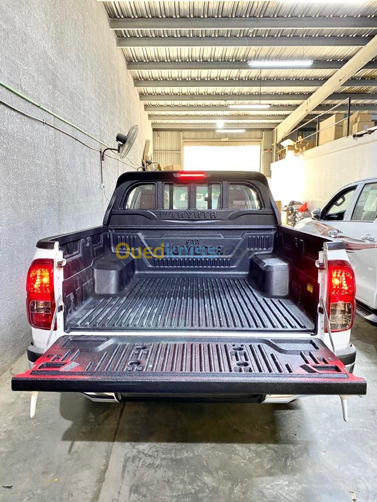 Toyota HILUX 2023 سلوقية