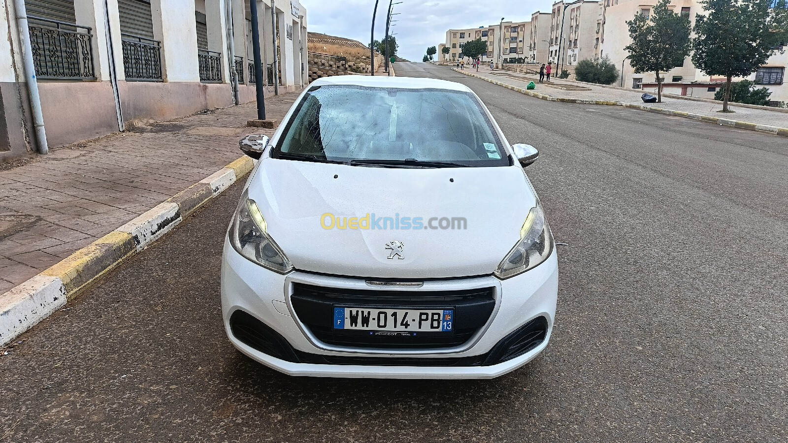 Peugeot 208 2016 Access Facelift