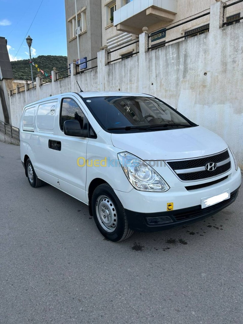 Hyundai H1 2011 Tolé