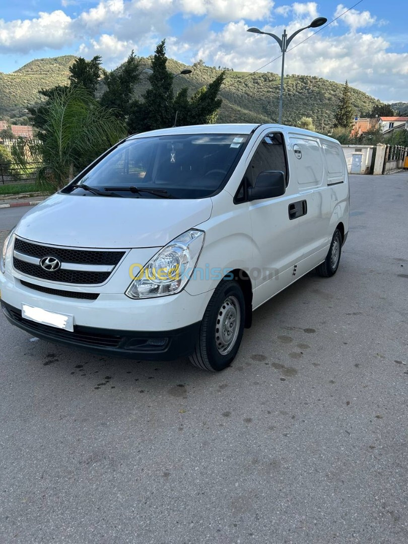 Hyundai H1 2011 Tolé