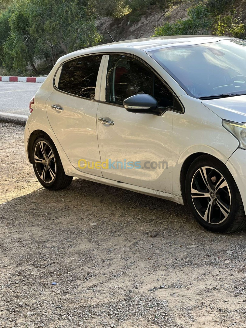 Peugeot 208 2013 208