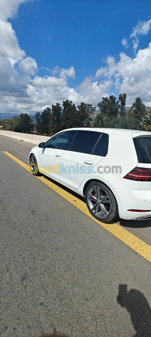 Volkswagen Golf 7 2017 Carat+