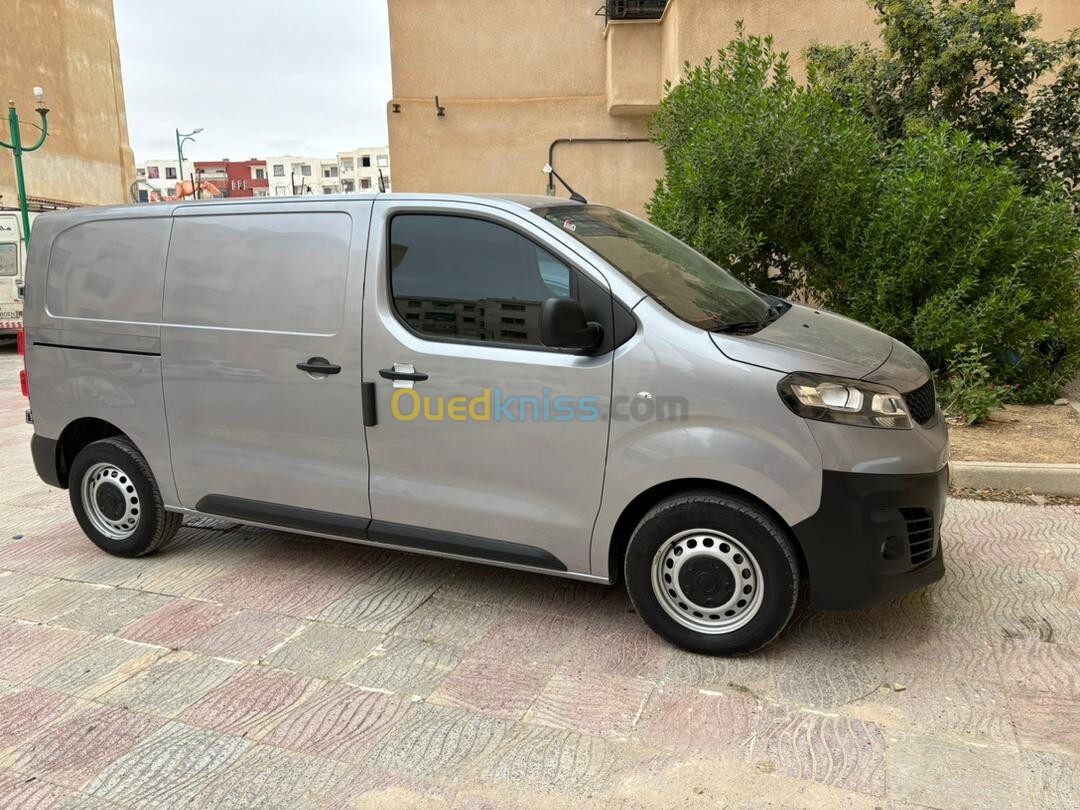 Fiat Professional Scudo 2023 P16