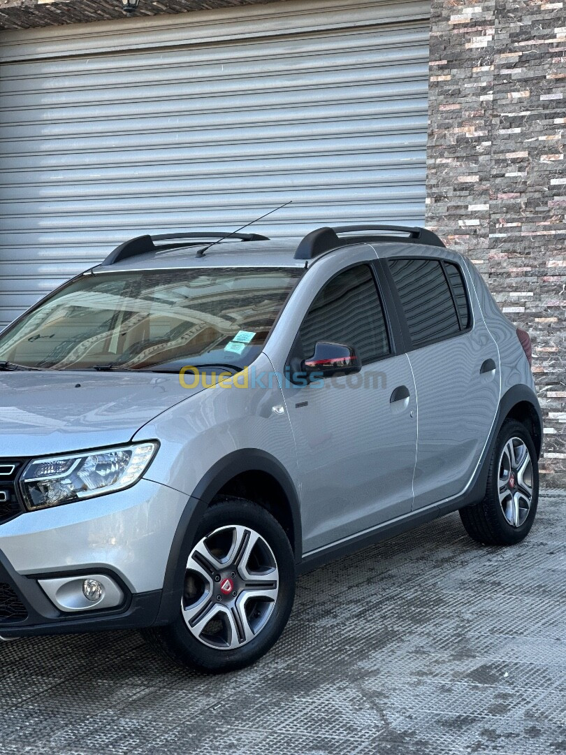 Dacia Sandero 2019 TECH ROAD