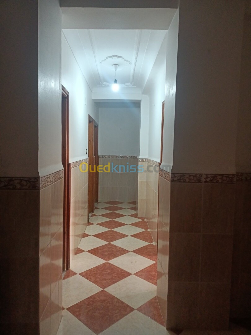 Location Appartement F4 Alger Draria