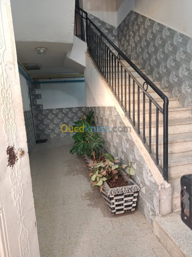 Location Appartement F3 Alger Draria