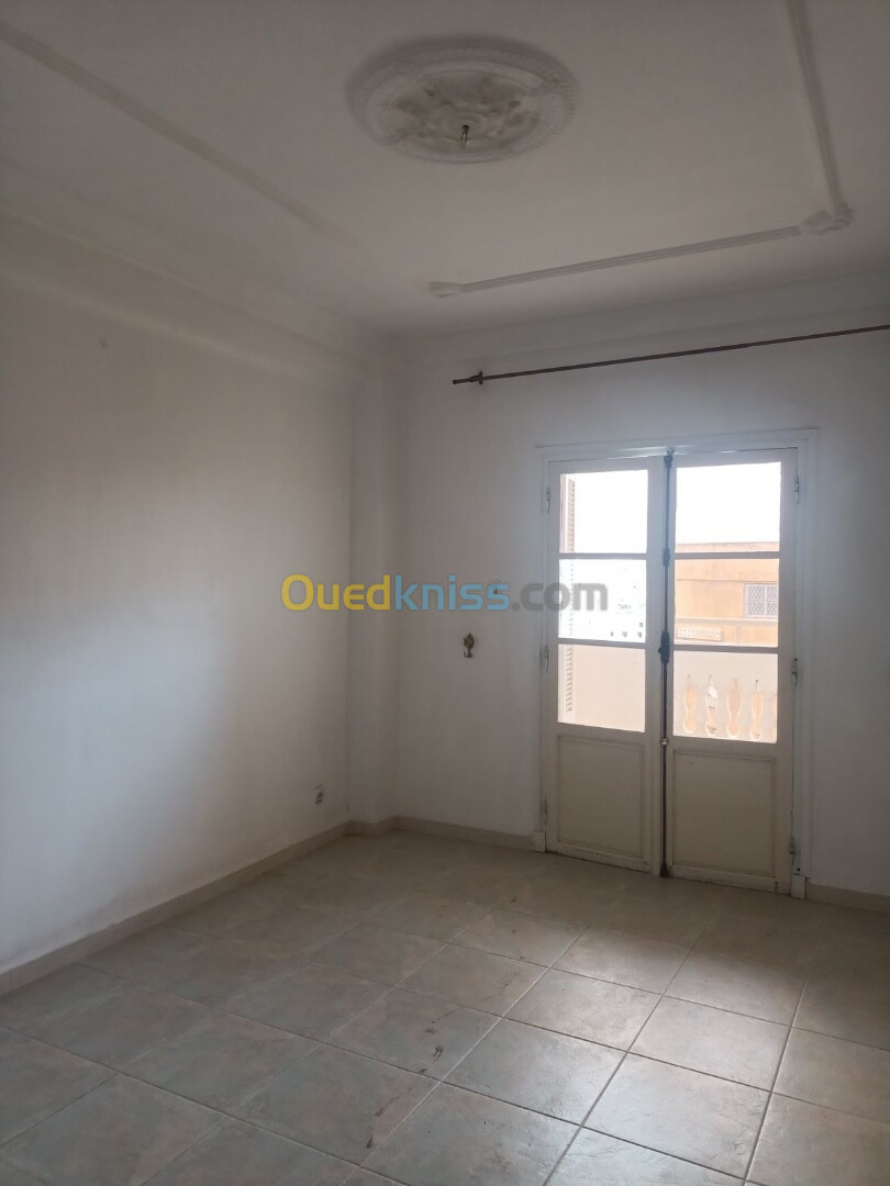 Location Appartement F4 Alger Draria