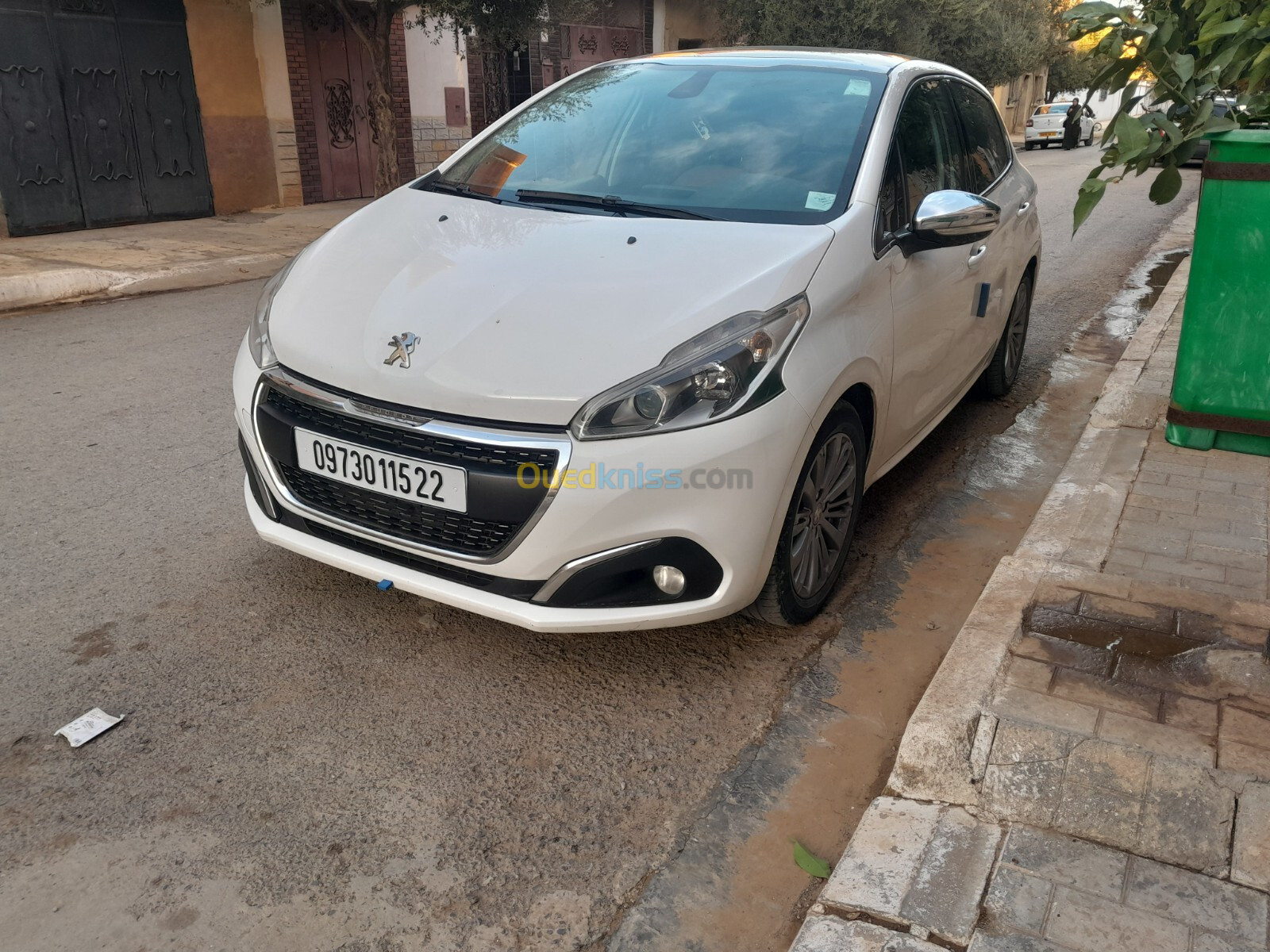 Peugeot 208 2015 Allure Facelift