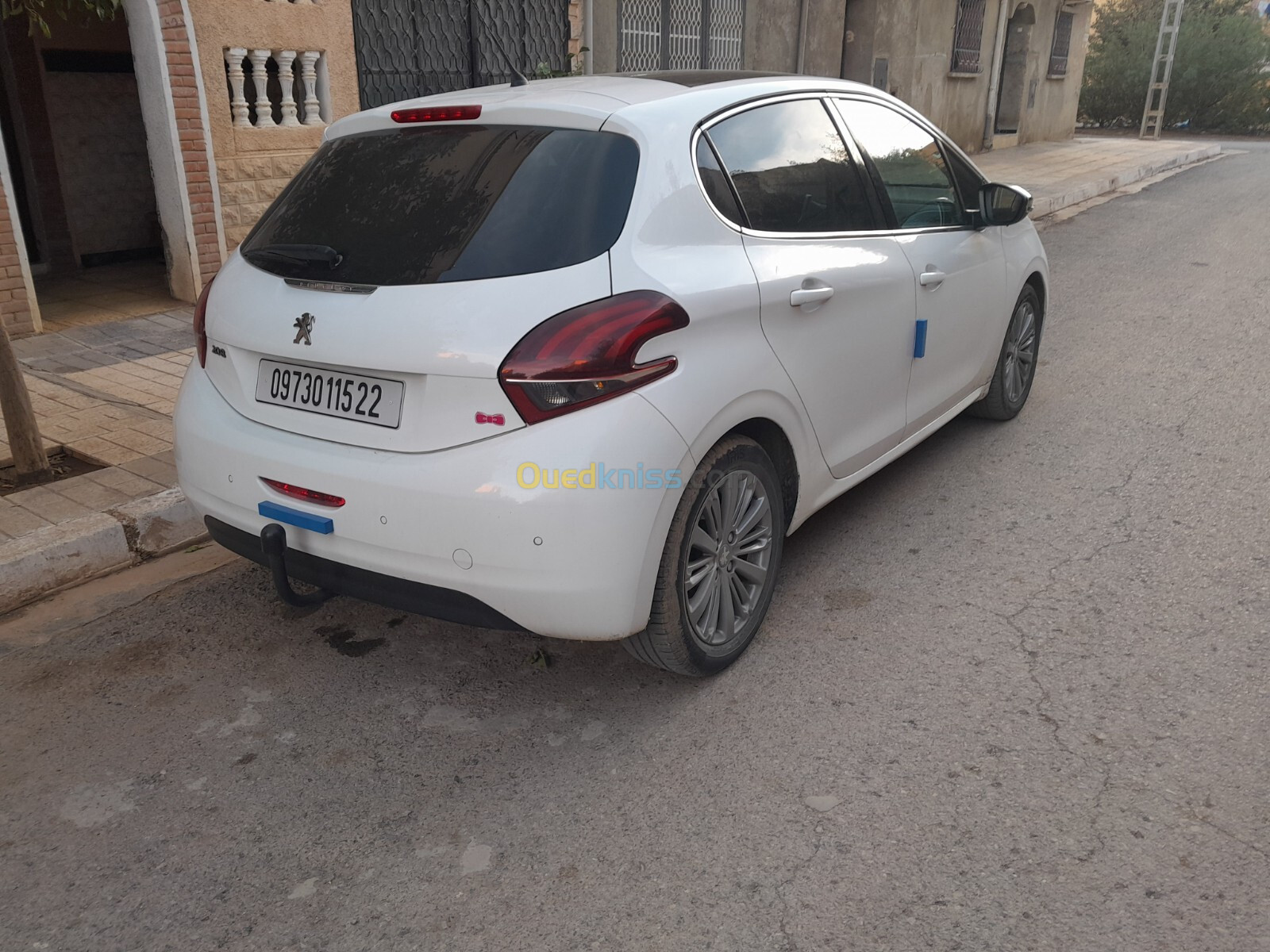 Peugeot 208 2015 Allure Facelift