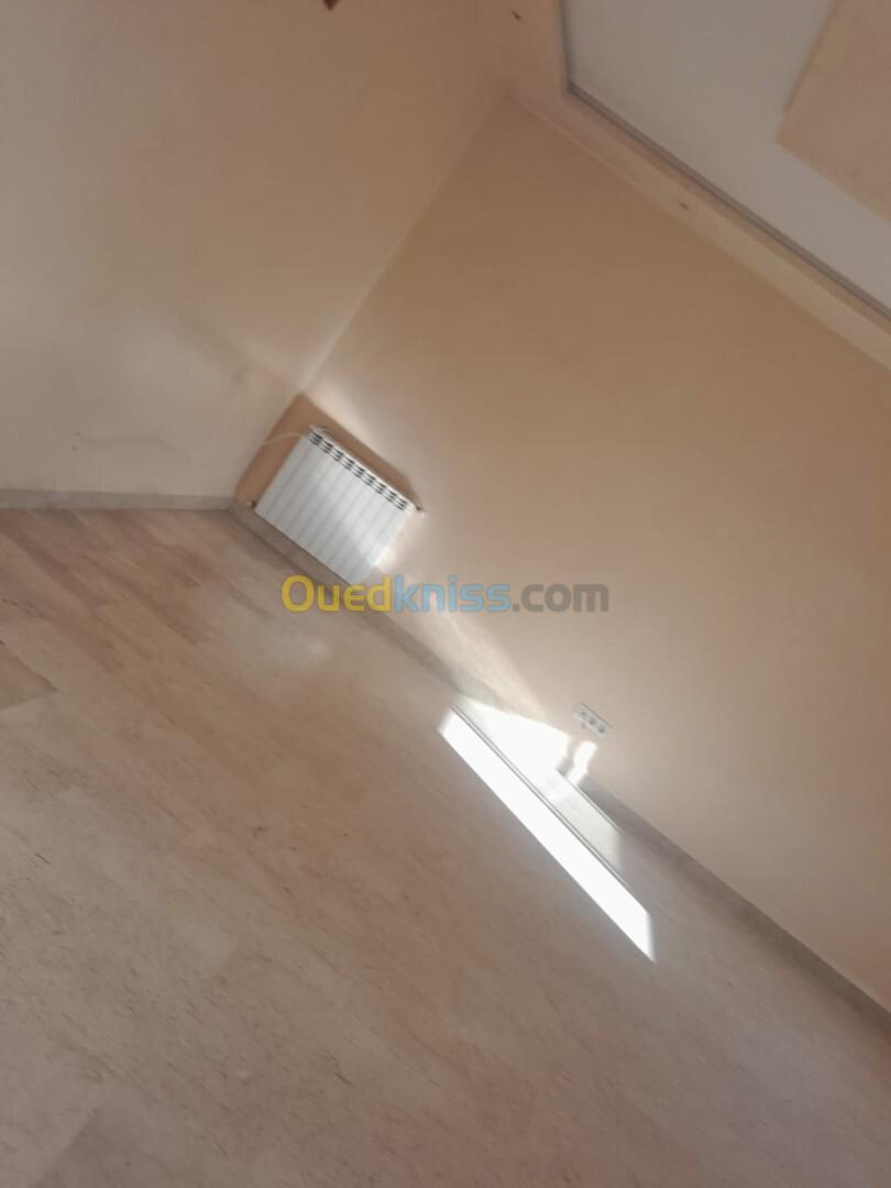 Location Appartement F4 Alger Hydra