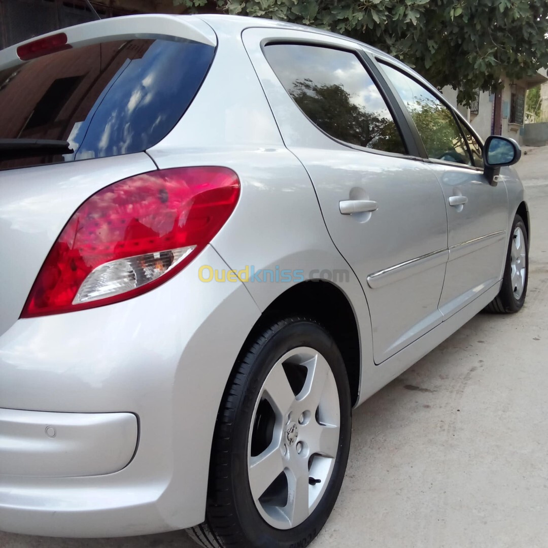 Peugeot 207 2011 Alluer