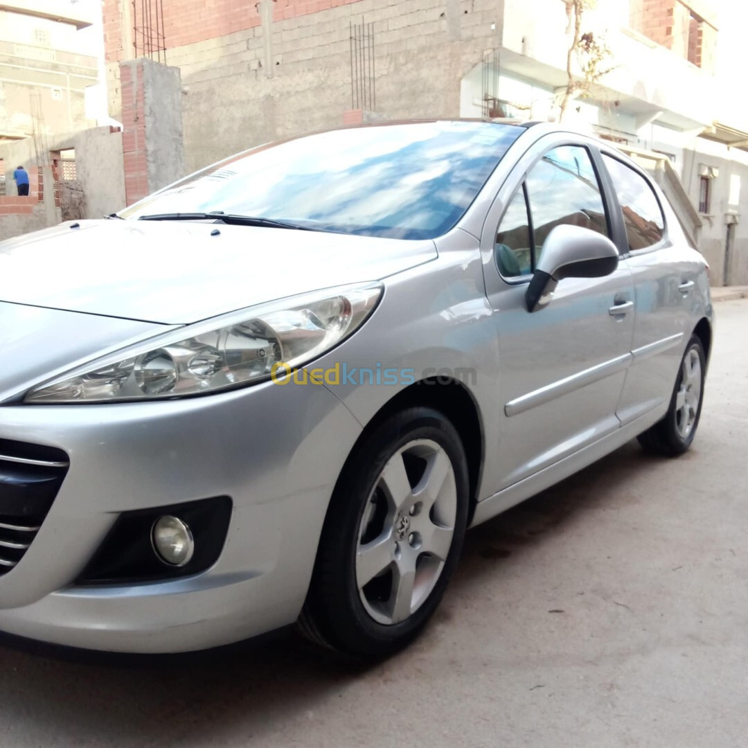 Peugeot 207 2011 Alluer