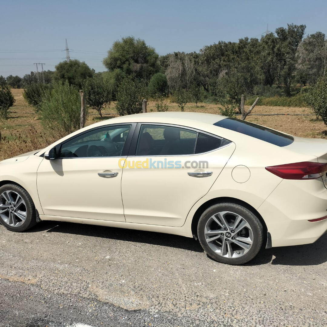 Hyundai Elantra 2017 GLX